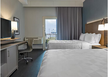 Kingston hotel  Holiday Inn Kingston-Waterfront