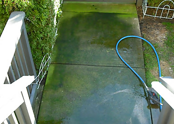 Burnaby gutter cleaner Holland Home Services
