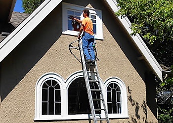 Burnaby gutter cleaner Holland Home Services