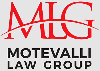 Hossein Motevalli - Toronto, ON Criminal Defence Lawyers - Desk Image