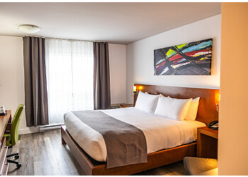 Gatineau hotel Hotel V