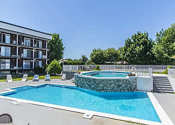 Hotel le Principal Granby - Granby, QC Hôtels - pool image