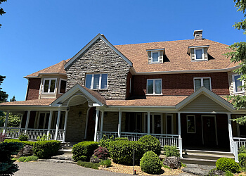 Orangeville painter Hughes Painting & Decorating, Ltd.