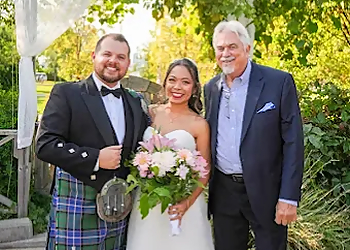 Richmond Hill wedding officiant Hummingbird Celebrations