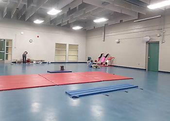 Huntington Park Recreation Centre - Hamilton, ON Centres De Loisirs - Recreation Activity Image
