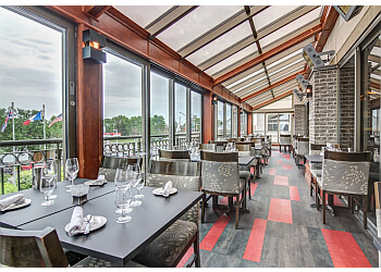 Saguenay hotel Hôtel Le Montagnais Saguenay