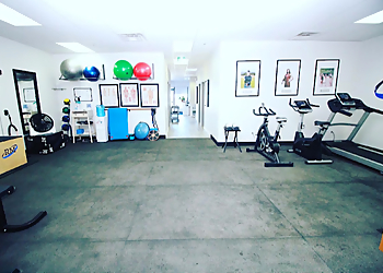 Ian Budge, MscPT, Bkin, CSCS - THE RIGHT MOVE PHYSIOTHERAPY AND HEALTH MANAGEMENT INC. - Kingston, ON Physical Therapists - Clinic Interior Image