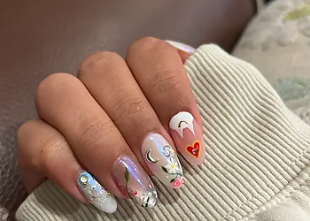 Iconic Nails Spa - Mississauga, ON Salons De Manucure - Signature Nails