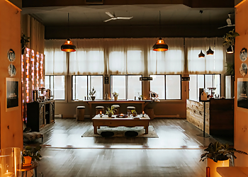 Repentigny yoga studio Idolem Hot Yoga Chaud