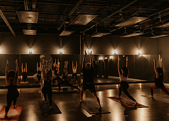 Repentigny yoga studio Idolem Hot Yoga Chaud