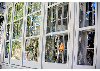 Sault Ste Marie window cleaner Imperial Window Cleaning