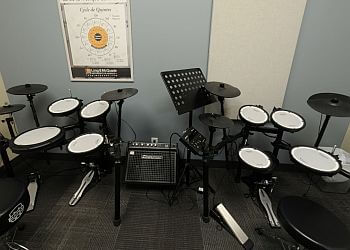 Longueuil music school Long & McQuade Longueuil