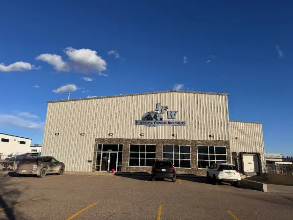 images/InternationalFurnitureWholesalers-Saskatoon-SK-review-3