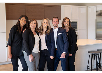 Winnipeg Agents Immobiliers Jennifer Queen - THE QUEEN TEAM | RE/MAX PROFESSIONALS