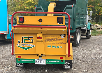 JFS Abattages & Élagages Inc. JFS Abattages & Élagages Inc. - Gatineau, QC Services d'arboriculteur - Truck Image