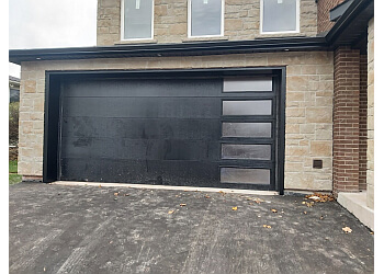 Mississauga
Réparations De Portes De Garage
JT Garage Door image 1