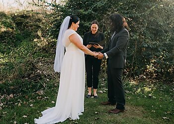 Windsor wedding officiant Janna Tetler image 1