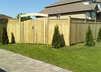 Waterloo fencing contractor Jay Fencing Ltd image 1