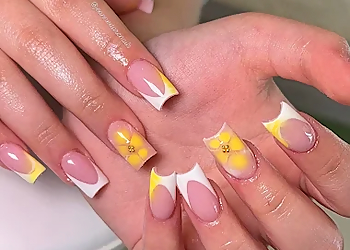 Jeanne d’arc nails and beauty  - Shawinigan, QC Nail Salons - Signature Nails