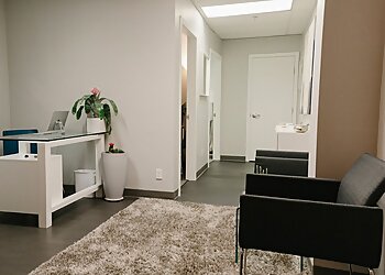 Vancouver manual osteopath Jen Hanson, DOMP - ANANTA WELLNESS & OSTEOPATHY