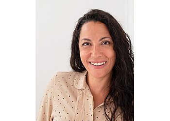Burnaby manual osteopath Jenna Howe, BA Psych., DOMP - JENNA HOWE AND ASSOCIATES image 1
