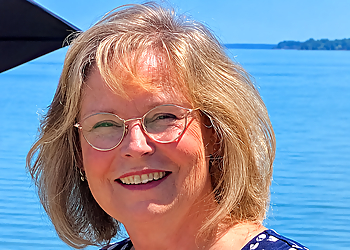 Jennifer Cook, DCS, C.Psych. - LIGHTHOUSE PSYCHOLOGICAL SERVICES - Sarnia, ON Mental Health & Counselling - Doctor Portrait Image