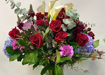 Vaughan florist Jennifer's Flowers & Gifts