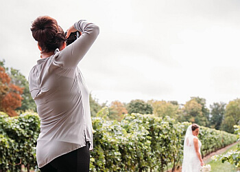 Welland wedding photographer Jessica Little Photography