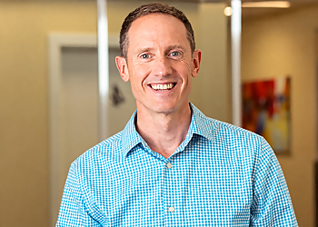 Joe Box, PT - PINPOINT PHYSIOTHERAPY & HEALTH Joe Box, PT - PINPOINT PHYSIOTHERAPY & HEALTH - Nanaimo, BC Physical Therapists - Doctor Portrait Image