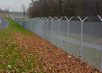 Orillia fencing contractor Johnston Fence Contracting