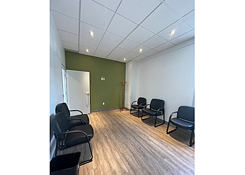 Kitchener chiropodist Joyce Li - KITCHENER FOOT AND ORTHOTICS CLINIC