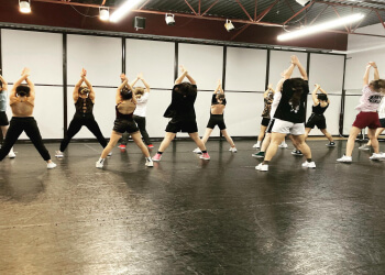 Joy's Dance Factory - Lethbridge, AB écoles de danse - Performance Image