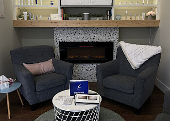 Medicine Hat med spa Jules + Stellan Medispa