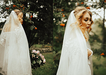 Kitchener wedding photographer Julie Nicole Photography