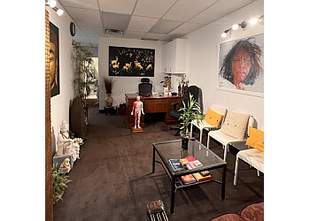 Oakville acupuncture Justine Vo - CHR Health Centre