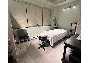Oakville acupuncture Justine Vo - CHR Health Centre