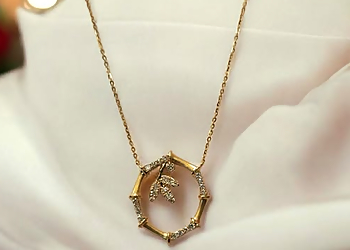 KPK Goldsmith Inc - Nanaimo, BC Jewellery - Chain Display Image