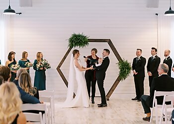 Saskatoon Célébrants De Mariage Karla Combres