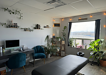 Newmarket manual osteopath Kaylene Joseph, DOMP, RMO, BFA, YT - HAPPY BONES OSTEOPATHY & WELLNESS CLINIC