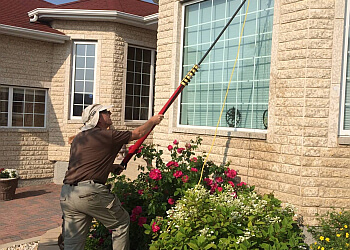 Winnipeg window cleaner Ken's Window Washing