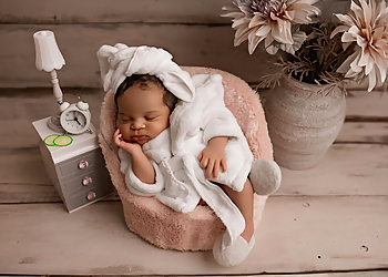 Moncton babies and family photographer Keo McGraw Photography