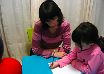 KidSkills Pediatric Occupational Therapy - Vancouver, BC Ergothérapeutes - Doctor With Patient Image