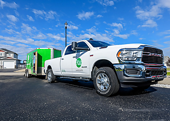 Kili Landscapes Corp. Kili Landscapes Corp. - Grande Prairie, AB Service D'Entretien De Pelouse - Truck Image