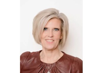 Hamilton Thérapeutes Kim Chapman, RSW - EMPIRE PSYCHOTHERAPY