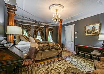 Kings INN B&B - Belleville, ON Lit Et Petit Déjeuné - Bed Interior Image