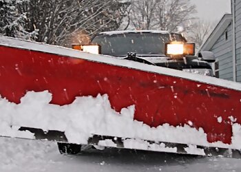 Oakville snow removal Kingsway Snowplowing & Lawn Maintenance