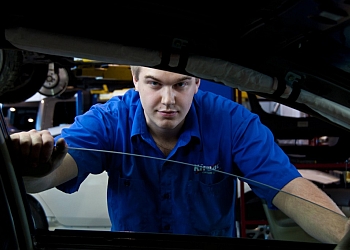 Kirmac Collision & Autoglass - Richmond, BC Carrosseries de automobiles - Service Image