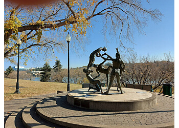 Saskatoon Public Parks Kiwanis Memorial Park