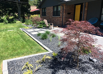 Stratford landscaping company Klomp's Landscaping Inc. image 1