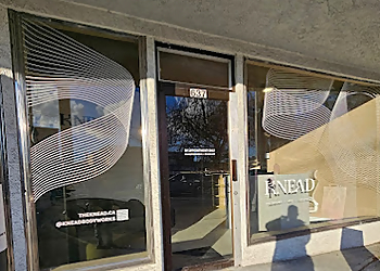 Knead Foot & Body Massage Studio - Vancouver, BC Massothérapies - Exterior Image
